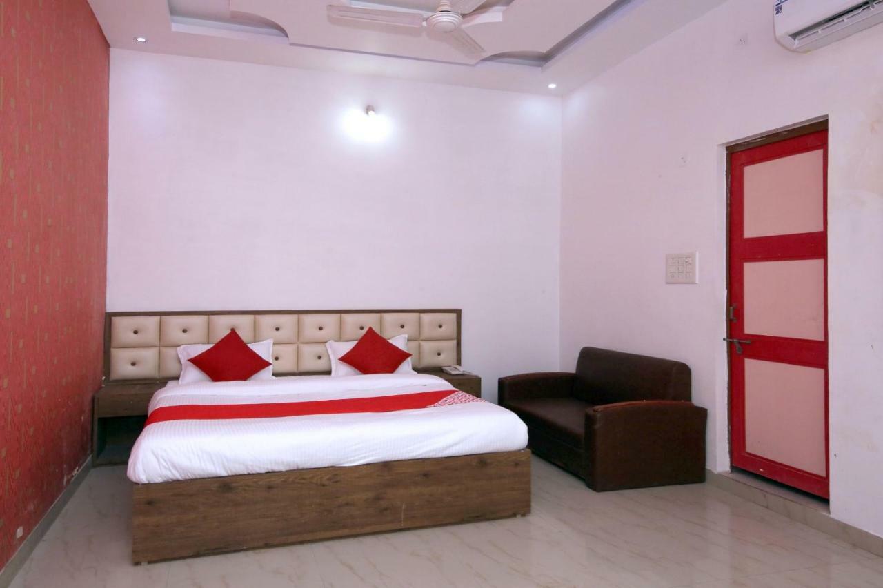 Oyo 38414 Rain Basera Resort Jabalpur Buitenkant foto